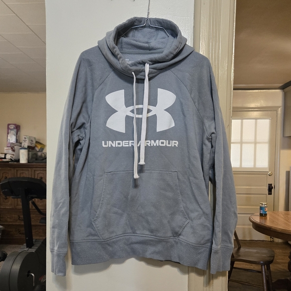 Under Armour grey & white graphic athletic hoodie size large in great condition - Picture 1 of 4